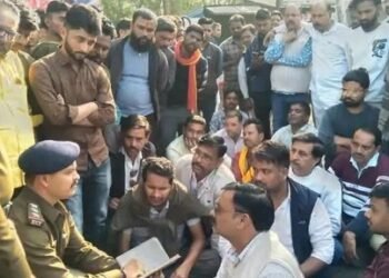 सागर में दिनदहाड़े ‘मिर्ची गैंग’ का कहर… डंडे के वार से 14 लाख की सनसनीखेज लूट