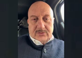 ‘मैं अपनी भड़ास निकालना चाहता हूं…’, अनुपम खेर की वाराणसी से खजुराहो की फ्लाइट रद्द, IndiGo पर भड़के