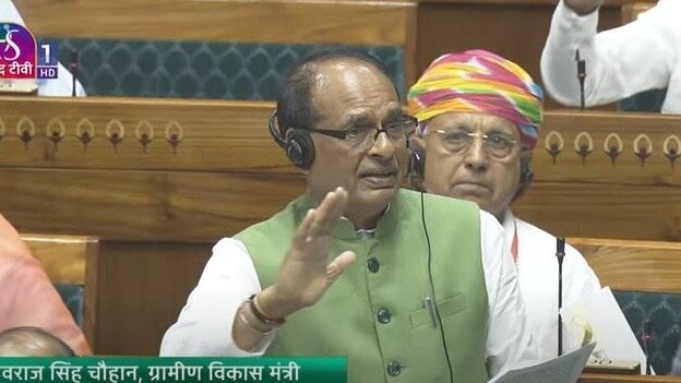 MGNREGA पर घमासान! आज लोकसभा में कृषि मंत्री शिवराज सिंह चौहान पेश करेंगे ‘वीबी जी रामजी’ बिल