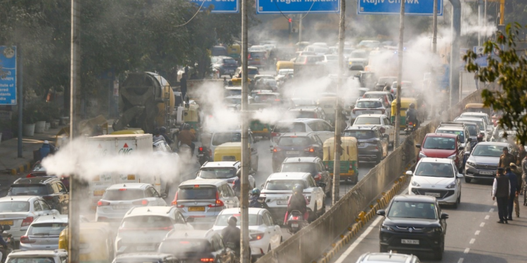 ‘दिल्ली-NCR में BS-IV से नीचे की कारों पर एक्शन की छूट’, सुप्रीम कोर्ट ने अपने आदेश में किया बदलाव