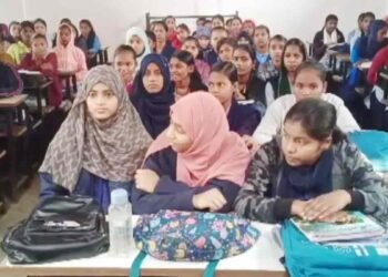 न पीने का पानी, न बैठने की जगह, टीचर लगाते हैं झाड़ू… कब सुधरेगा बिहार के इस बदहाल स्कूल का हाल