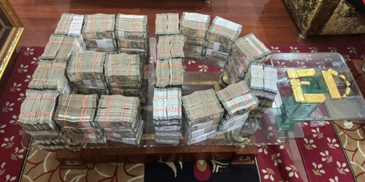 डंकी रूट केस में ED की बड़ी कार्रवाई, 5 करोड़ कैश, 6KG सोना और 313 किलो चांदी जब्त