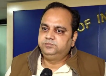 ‘दिल्ली में 3 दिन में 1358 वाहनों के चालान काटे, EV रजिस्ट्रेशन भी 1 लाख पार…’, पॉल्यूशन पर बोले मंत्री पंकज सिंह