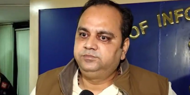 ‘दिल्ली में 3 दिन में 1358 वाहनों के चालान काटे, EV रजिस्ट्रेशन भी 1 लाख पार…’, पॉल्यूशन पर बोले मंत्री पंकज सिंह