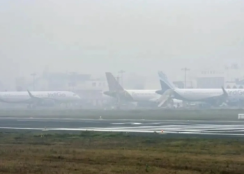 स्मॉग और विजिबिलिटी ने रोकी उड़ान! दिल्ली के IGI एयरपोर्ट पर 110 फ्लाइट्स रद्द