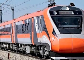 वंदे भारत पर पत्थरबाजी… ट्रेन का शीशा फोड़ा, RPF ने आरोपी को दबोचकर भेजा जेल