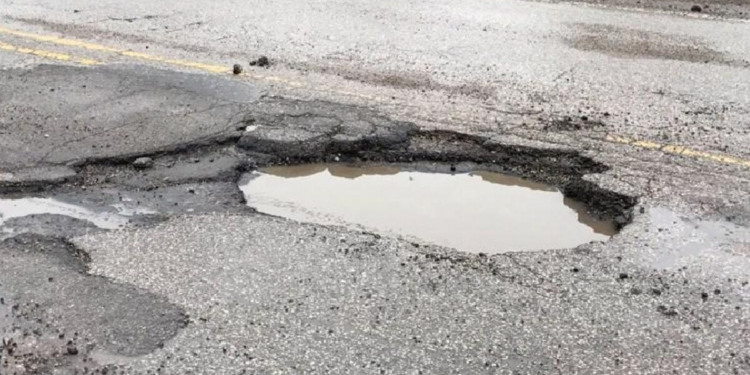 रोड पर दिखे गड्ढा तो मोबाइल से करें शिकायत… बिहार में AI और QR कोड से बदलेगी ग्रामीण सड़कों की सूरत