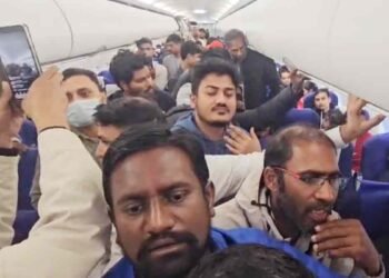 जाना था दरभंगा, कोलकाता में उतारा… IndiGo की फ्लाइट डायवर्ट, एयरपोर्ट पर हंगामा-नारेबाजी