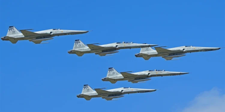 ताइवान की सीमा पर चीन की आक्रामकता, ADIZ में 12 विमानों की घुसपैठ, सेना अलर्ट