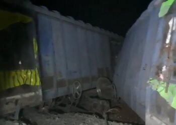 सीमेंट से लदी मालगाड़ी के 12 डिब्बे बेपटरी, 3 नदी में गिरे… बिहार के जमुई में बड़ा हादसा