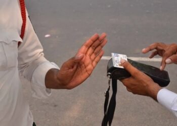 नए साल के जश्न से पहले दिल्ली ट्रैफिक पुलिस की सख्ती, एक दिन में काटे करीब 24 हजार चालान