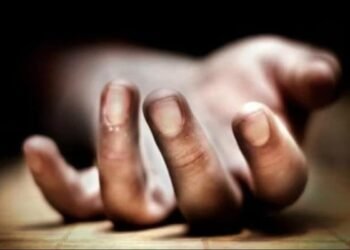 दिल्ली: रेस्टोरेंट के प्लास्टिक शेड से नीचे गिरा बच्चा, हुई मौत