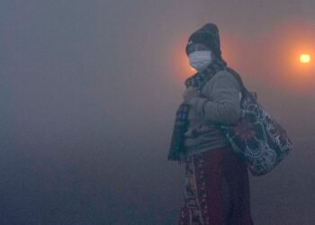 दिल्ली-NCR में घना कोहरा, विजिबिलिटी शून्य के करीब, फ्लाइट्स पर भी असर… एडवाइजरी जारी