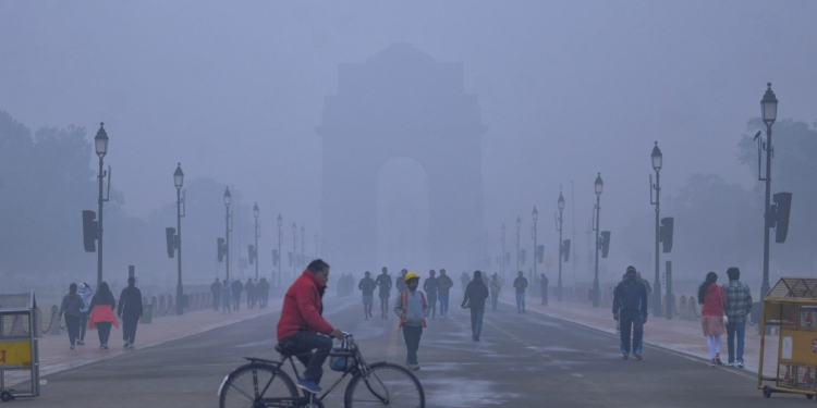 दिल्ली की हवा सुधारने का हाई-टेक फार्मूला… AI से बदलेगी प्रदूषण नीति, सरकार और IIT कानपुर की बड़ी प्लानिंग