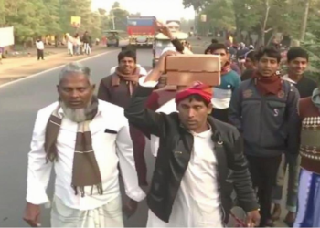 नीतीश कुमार की पार्टी के सांसद का बड़ा बयान: मुसलमानों को बाबरी मस्जिद बनाने का अधिकार