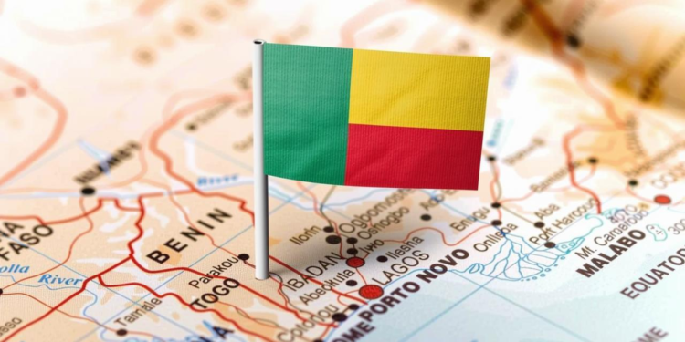 बेनिन में तख्तापलट की कोशिश नाकाम, गृह मंत्री का बयान, राष्ट्रपति टैलोन सुरक्षित