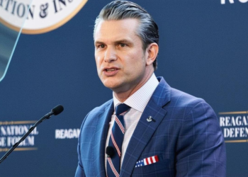 Pete Hegseth का कड़ा रुख: कैरिबियन ड्रग कार्टेल पर हमले का समर्थन, ट्रंप की सैन्य शक्ति पर कोई संदेह नहीं