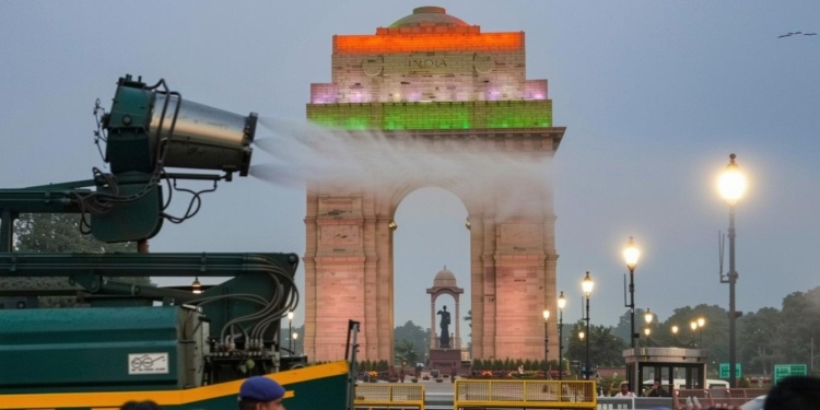 दिवाली पर प्रदूषण डेटा क्यों गायब? AajTak के सवाल पर अधिकारियों का गोलमोल जवाब