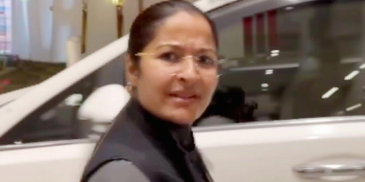 मंत्री प्रतिमा बागरी का पत्रकारों से गुस्सा: गांजा तस्करी में पकड़े गए भाई पर सवाल, कांग्रेस ने BJP सरकार को घेरा