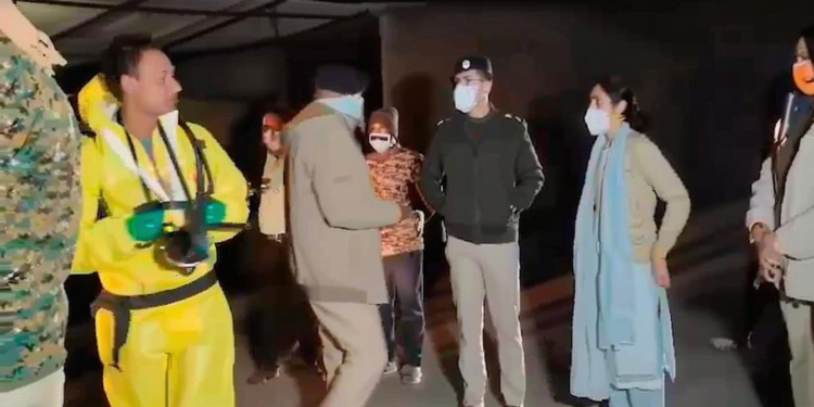 रतलाम की फैक्ट्री में क्लोरीन गैस रिसाव: आंखों में जलन और लोगों में घबराहट का मामला