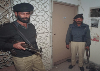 बलूचिस्तान में 24 घंटे से जारी संघर्ष: BLF का पाक सेना पर बड़ा आरोप, प्रमुख परिसर पर कब्ज़ा