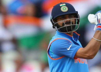 भारत बनाम साउथ अफ्रीका: विराट कोहली के शतक से भारत ने बनाया 358 रन का विशाल स्कोर