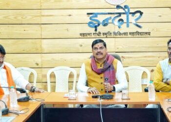 CM कह रहे 4, मेयर 7 और जनता चिल्ला रही 13… आंकड़ों में उलझी इंदौर की मौतों का सच क्या?