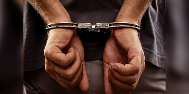 अवैध संबंध का खौफनाक अंजाम, गुरुग्राम में पत्नी ने प्रेमी संग मिलकर पति पर किया कुल्हाड़ी से हमला