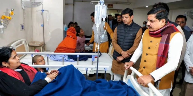 ‘लोग पानी पीकर मर रहे, ये बहुत गलत है…’, इंदौर प्रशासन और  नगर निगम को HC की फटकार