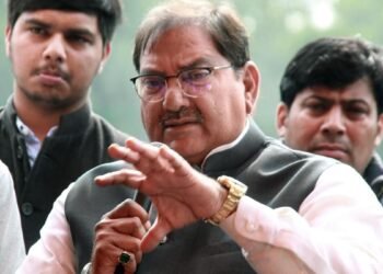 ‘मोदी सरकार को हटाने के लिए बांग्लादेश जैसे विरोध की जरूरत’, अभय चौटाला के बयान से मचा बवाल