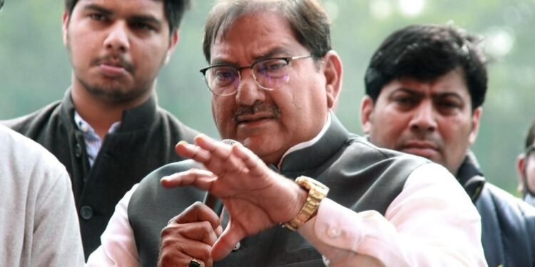 ‘मोदी सरकार को हटाने के लिए बांग्लादेश जैसे विरोध की जरूरत’, अभय चौटाला के बयान से मचा बवाल