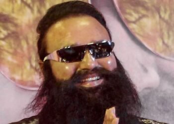 पैरोल पर पैरोल… राम रहीम को रिहा ही क्यों नहीं कर देते, 8 साल की सजा में 387 दिन बाहर बिताए