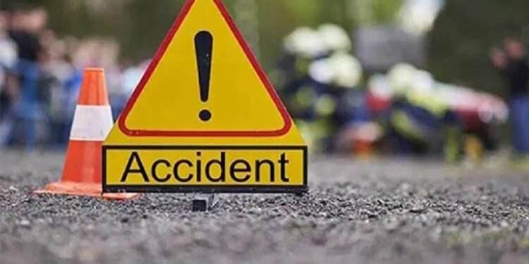 पराठों की चाह ने ली तीन जानें, मुरथल से लौटते वक्त NH-44 पर स्कूटी और ट्रक की टक्कर… खुशियों की रात बनी मातम