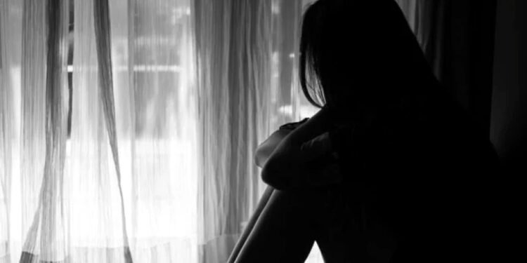 MP: 10वीं की छात्रा ने किया सुसाइड, पैरेंट्स मीटिंग से लौटने के बाद फांसी के फंदे से झूली