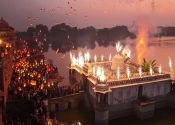 छोटी काशी में साहित्य का महाकुंभ… 1000 आकाशदीपों के साथ ‘सीतामऊ साहित्य महोत्सव’ का भव्य आगाज