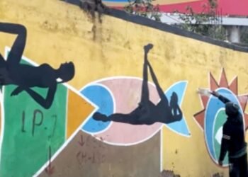 ‘महिलाएं पेंटिंग्स में भी सेफ नहीं…’, 11वीं की छात्रा ने गंदी हरकत के खिलाफ छेड़ी जंग, निगम ने रातो-रात पुतवाई दीवार