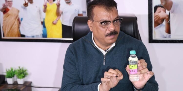 ‘कुछ तो गड़बड़ है… इंदौर को 8 बार अवॉर्ड कैसे मिला?’, MP के नेता प्रतिपक्ष ने उठाया सवाल; BJP बोली- ये लाशों पर राजनीति
