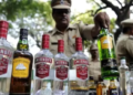 बिहार के गयाजी में अवैध शराब नेटवर्क का भंडाफोड़, लग्जरी कार से 666 बोतल विदेशी लिकर बरामद