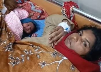 38 साल की महिला ने 9 बेटियों के बाद जन्मा बेटा, इंतजार में छोटी बेटियों के नाम रखे थे काफी और माफी