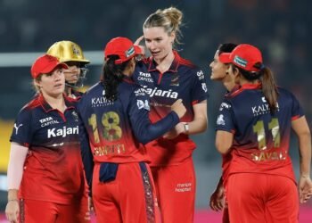 RCB का विजय रथ जारी, गुजरात जायंट्स को 61 रनों से दी करारी शिकस्त