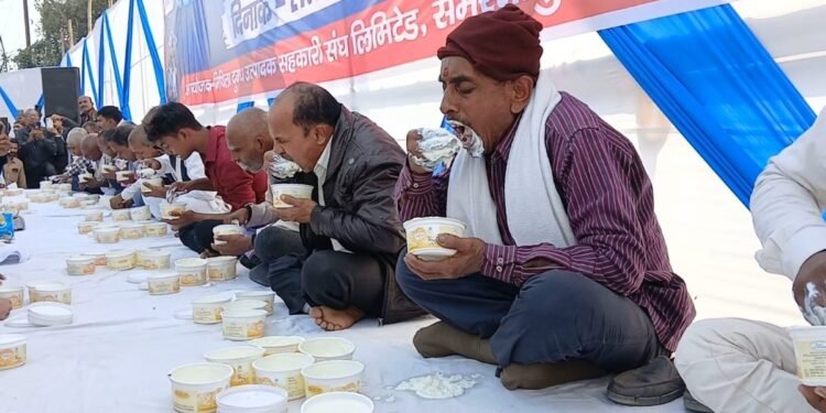 समस्तीपुर: 3 मिनट में 3 किलो दही गटक गया शख्स… ‘दही खाओ-इनाम पाओ’ का बना विजेता