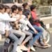 भोपाल में एक ही स्प्लेंडर पर सवार हुए 7 लड़के… ट्रैफिक नियमों का सरेआम मखौल, वीडियो वायरल