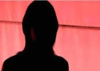 लड़ाई के बाद घर से भागी महिला, दलालों ने रेड लाइट इलाके में बेचा… कस्टमर ने पति से मिलाया