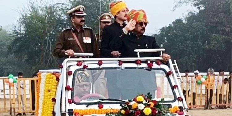 सुप्रीम कोर्ट की फटकार के बीच मंत्री विजय शाह का ध्वजारोहण, कांग्रेस ने घेरा, पटवारी बोले- यह संविधान को चुनौती