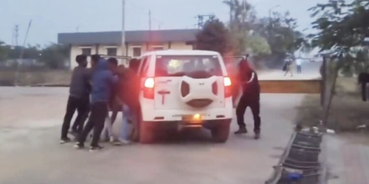 अस्पताल से युवक का अपहरण… 18 KM दूर से बरामद, पुलिस ने 3 पर दर्ज किया केस