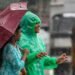 Weather Today: दिल्ली-NCR में बारिश, पहाड़ों पर बर्फबारी… क्या फिर लौटेगी ठंड? जानें देश का मौसम
