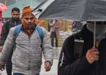 बढ़ने वाली है दिल्ली में ठंड! फरवरी में फिर होगी बारिश.. कोहरे का भी अलर्ट