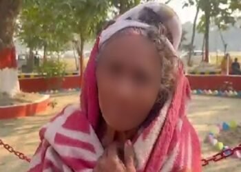 सिर फोड़ा, दांत तोड़े, शरीर पर मैला फेंका…वृद्ध महिला को डायन बताकर बेरहमी से पीटा