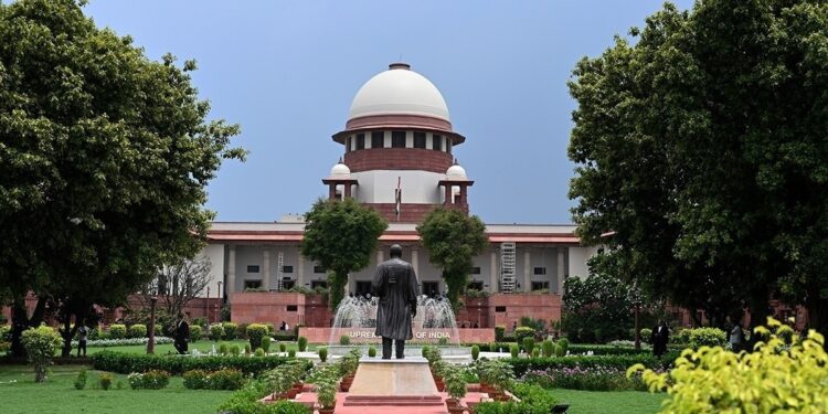 मेड रखने से लोग डरेंगे? घरेलू कामगारों के वेतन पर सुप्रीम कोर्ट की चिंता, CJI बोले- नतीजे खतरनाक हो सकते हैं