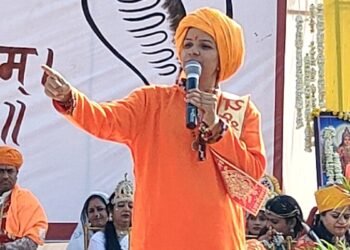 ‘UGC समाज के लिए दोधारी तलवार…’, महामंडलेश्वर अन्नपूर्णागिरी की सरकार को चेतावनी, प्रयागराज की घटना पर जताया रोष